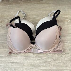 (3) Victoria’s Secret Bras